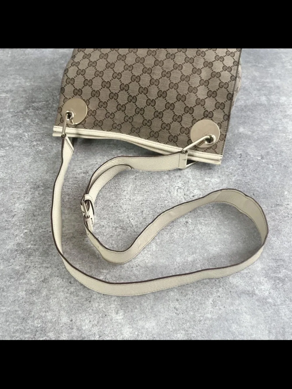 Gucci Brown GG Supreme Crossbody Bag with Cream Trim